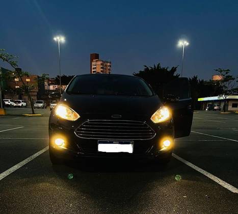 FORD FIESTA 1.6 TITANIUM HATCH 16V FLEX 4P POWERSHIFT